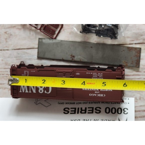 Accurate Equipped Accurail USA Made C&NW #3513 AAR 40’ Steel Box Model Train - Picture 3 of 10